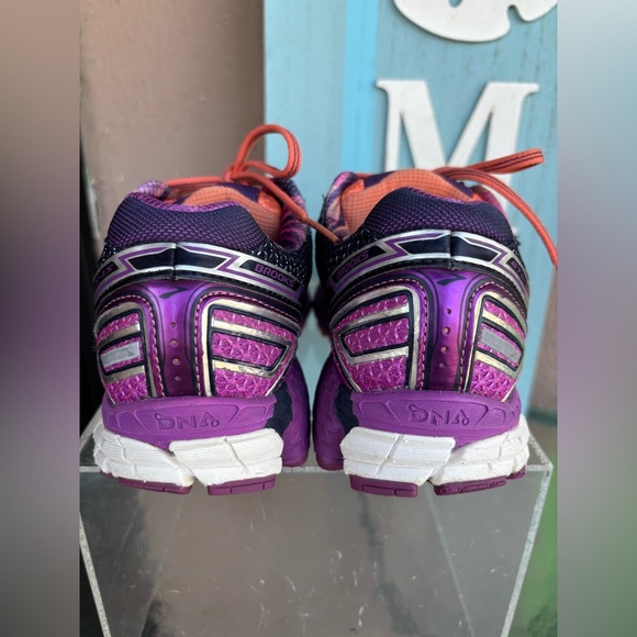 🧡Brooks Women's Purple and Pink Athletic Shoes🧡 - Picture 9 of 12